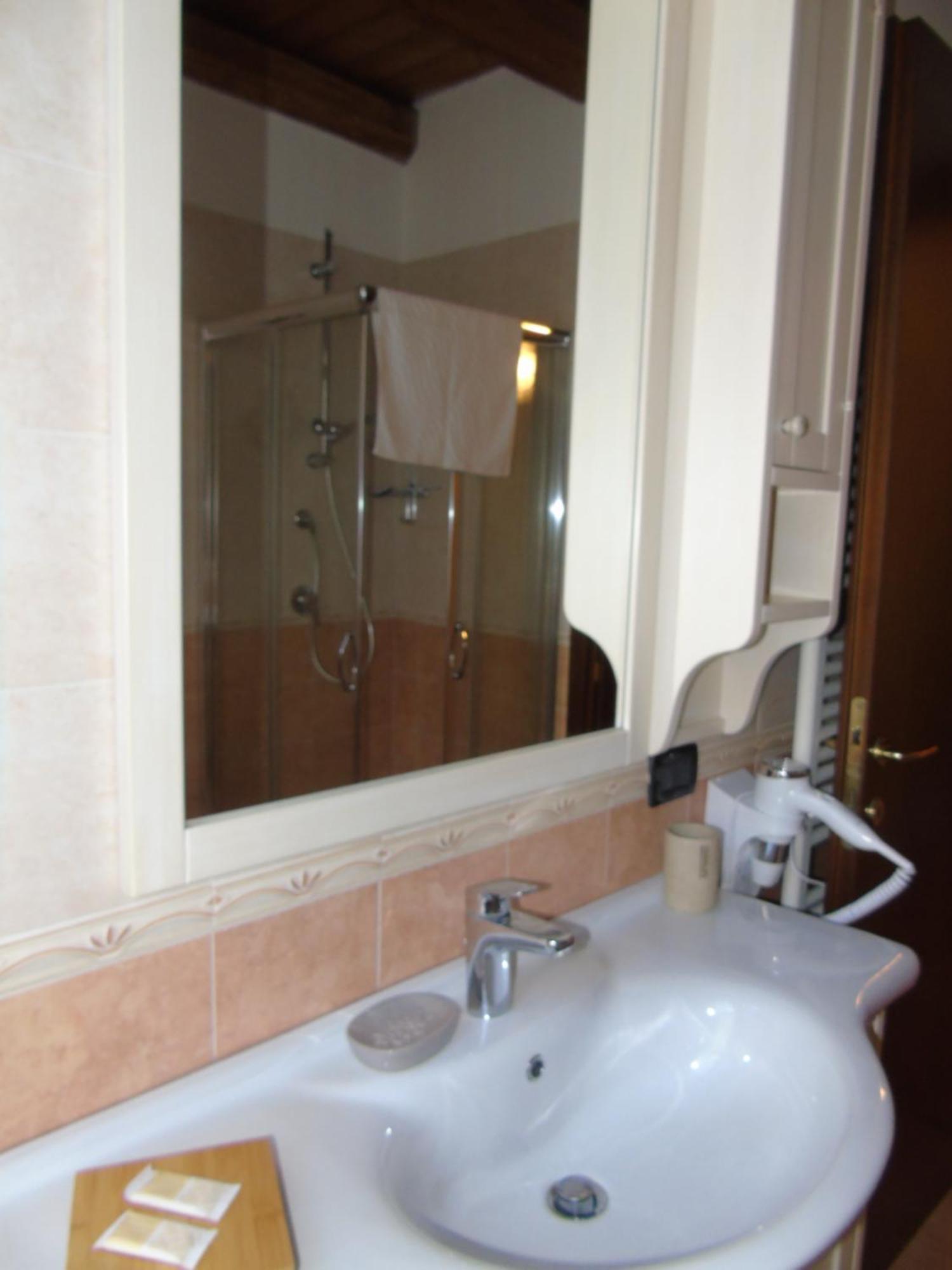 Tasi Apartaments Ченто Экстерьер фото