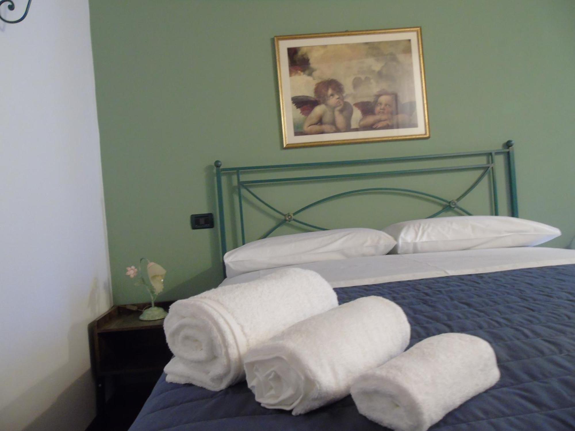 Tasi Apartaments Ченто Экстерьер фото